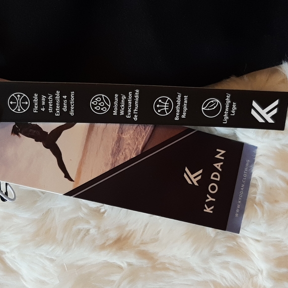 Kyodan Black Racerback Sports Bra, size Large, NWT - Picture 11 of 11